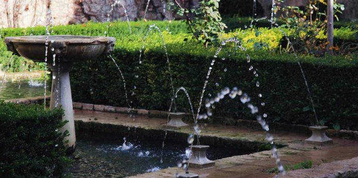 6 conseils pour réussir l’éclairage d’une fontaine de jardin