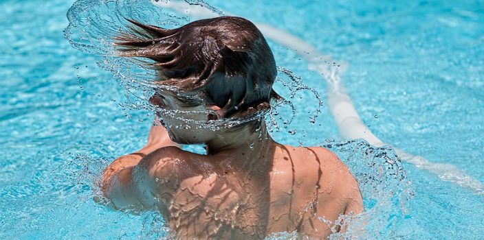 Piscine creusée : Comparaison des matériaux pour faire le meilleur choix